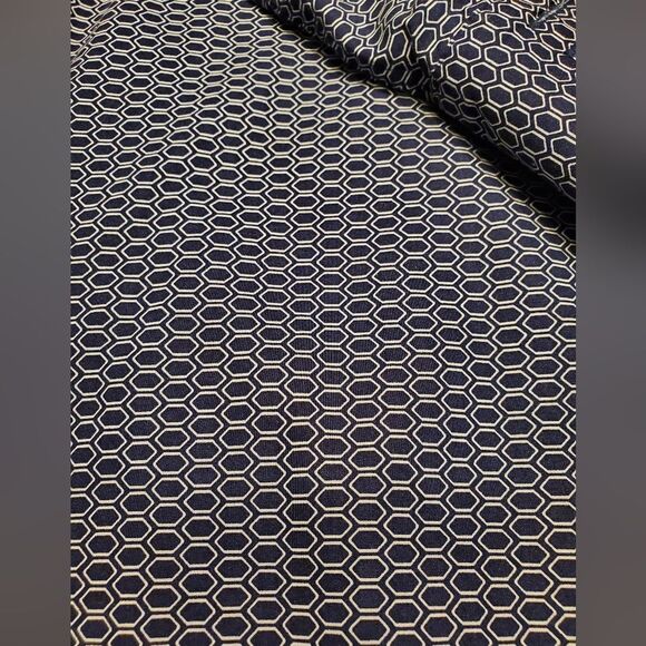 Sean John Men's Tailored Fit Dress Shirt in Size 15 1/2-32/33 Regular Fit - Picture 2 of 11